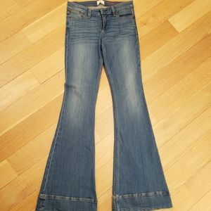 NWOT Alice and Olivia boot cut jeans size 27